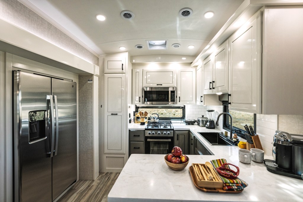 Interior image of a Jayco fifth-wheel kitchen - Find Jayco RVs at the Saskatchewan RV Show and Sale!